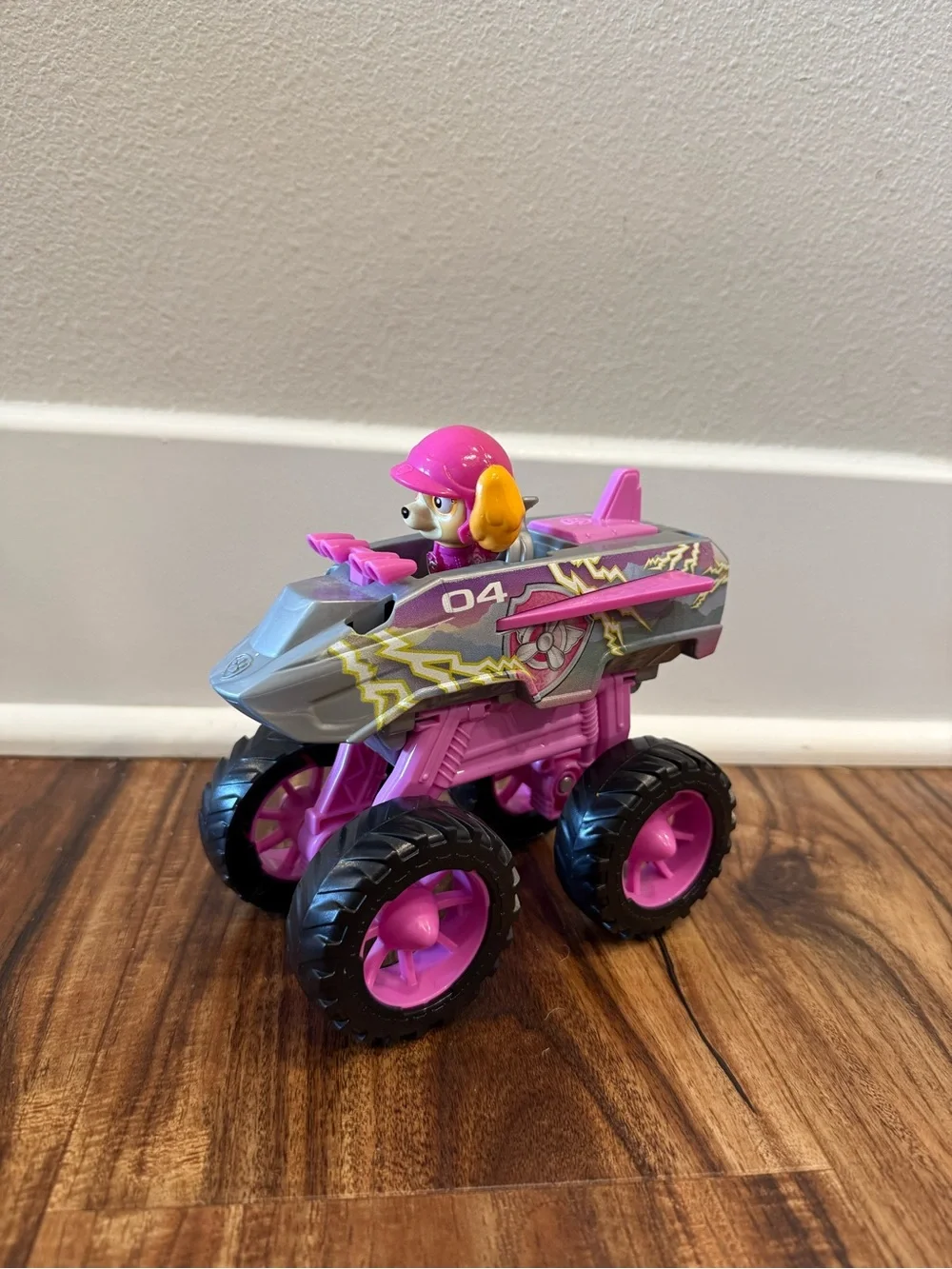 PAW Patrol Skye Pink Monster Truck Vehicle